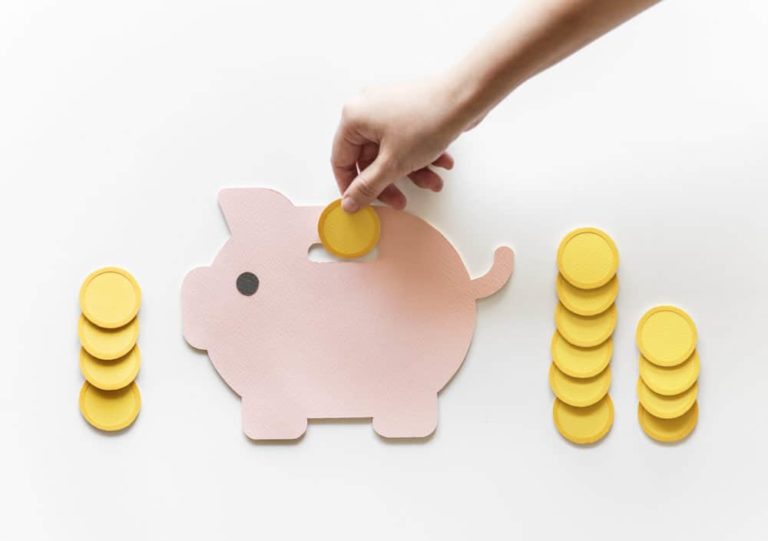 How to budget money on a low income